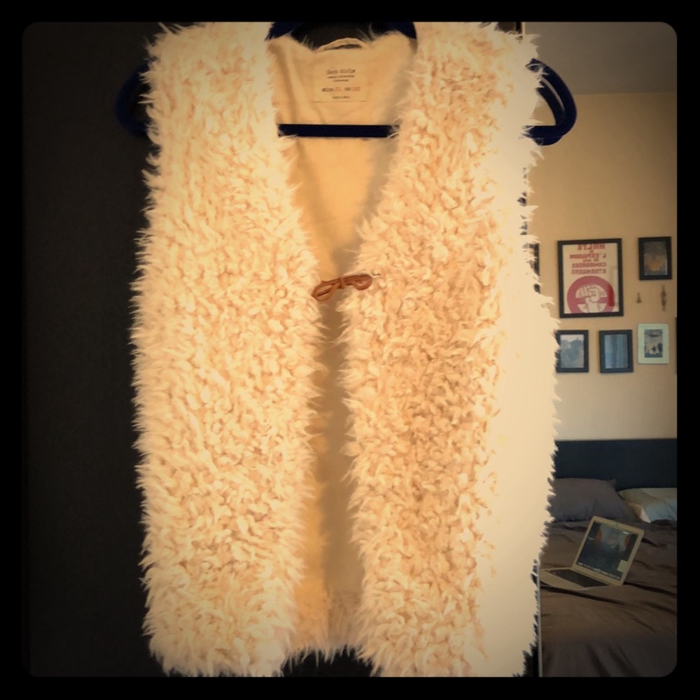 Zara Beige Faux Fur Vest